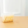 Caja de plástico de 8 piezas.