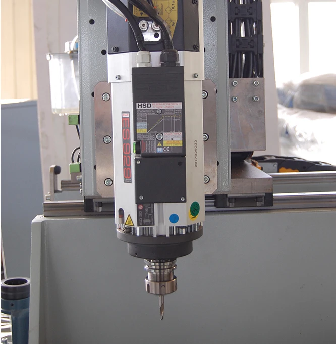 ドリル　フライス盤 窓ドア製造用4aixsCNCドリルおよびフライス盤JGZXF4-CNC-4000