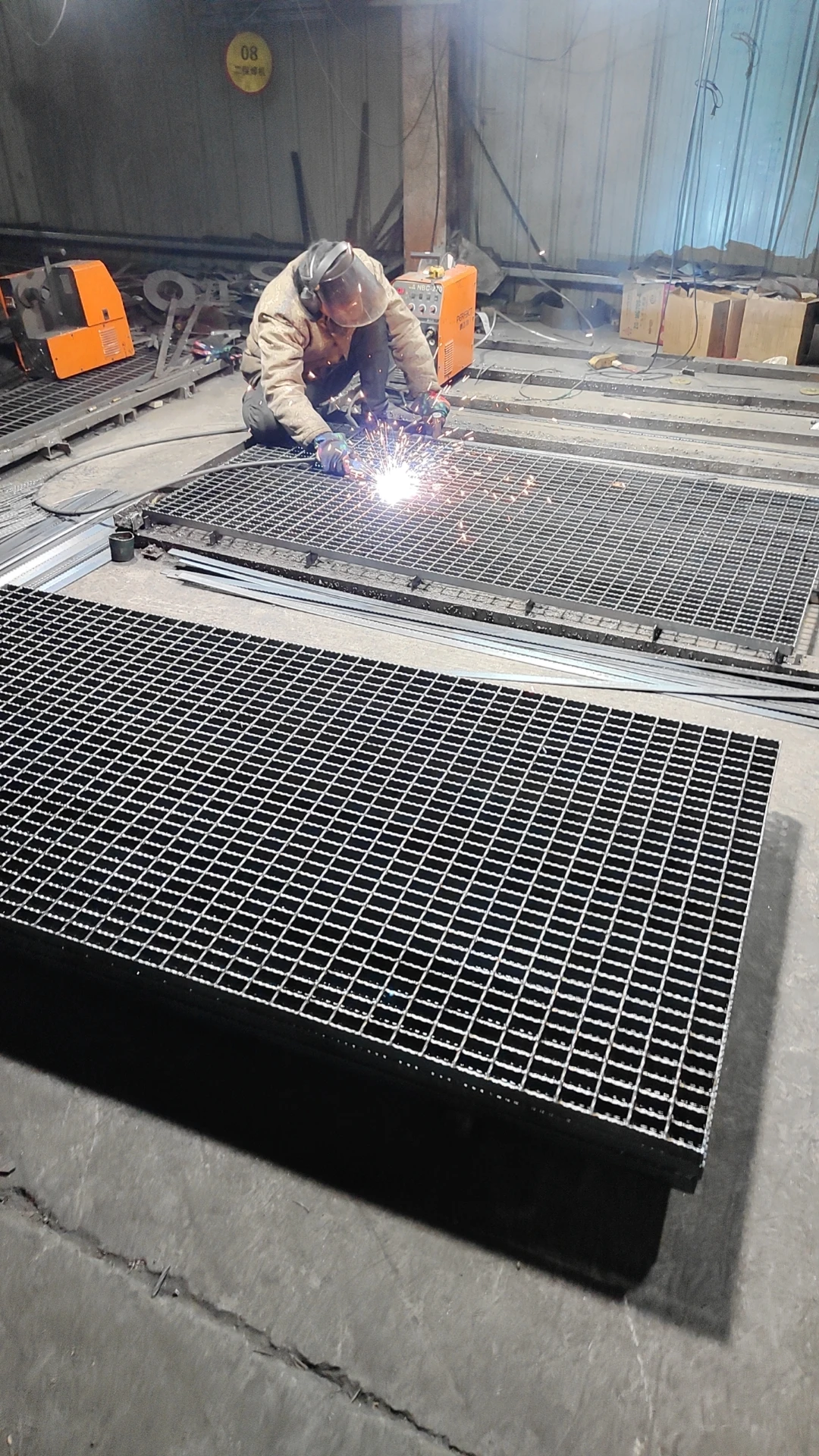 Steel Grating Supplier Walkway Platform Hot Dip Galvanized Steel ...