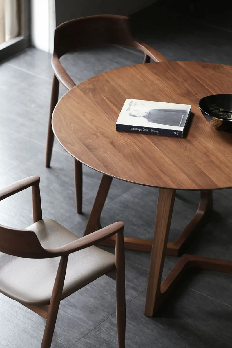 High Quality Walnut Solid Wood Table Round Dining Table Coffee Home