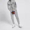 Gris oscuro