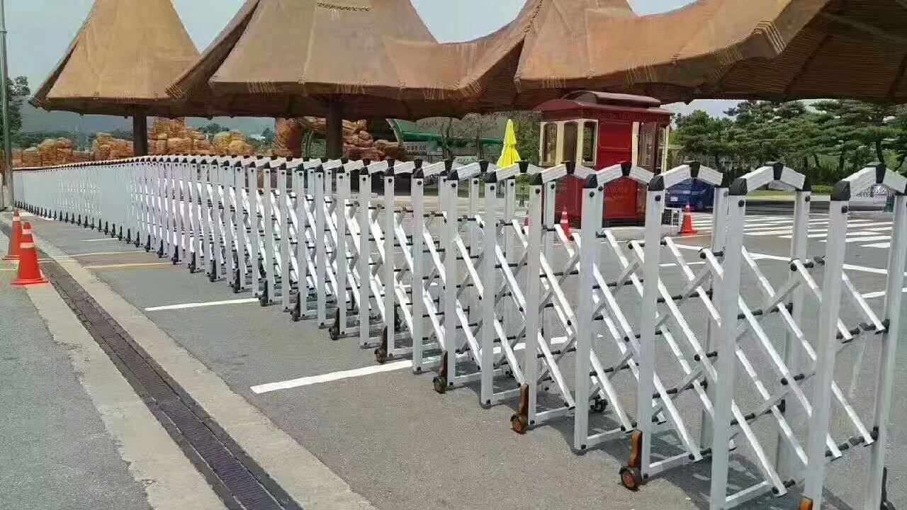 Manual Expandable Aluminium Fence Accordion Barricade 5 Meter QG-G361 Crossroad 2 Years Warranty Traffic Barriers Carton