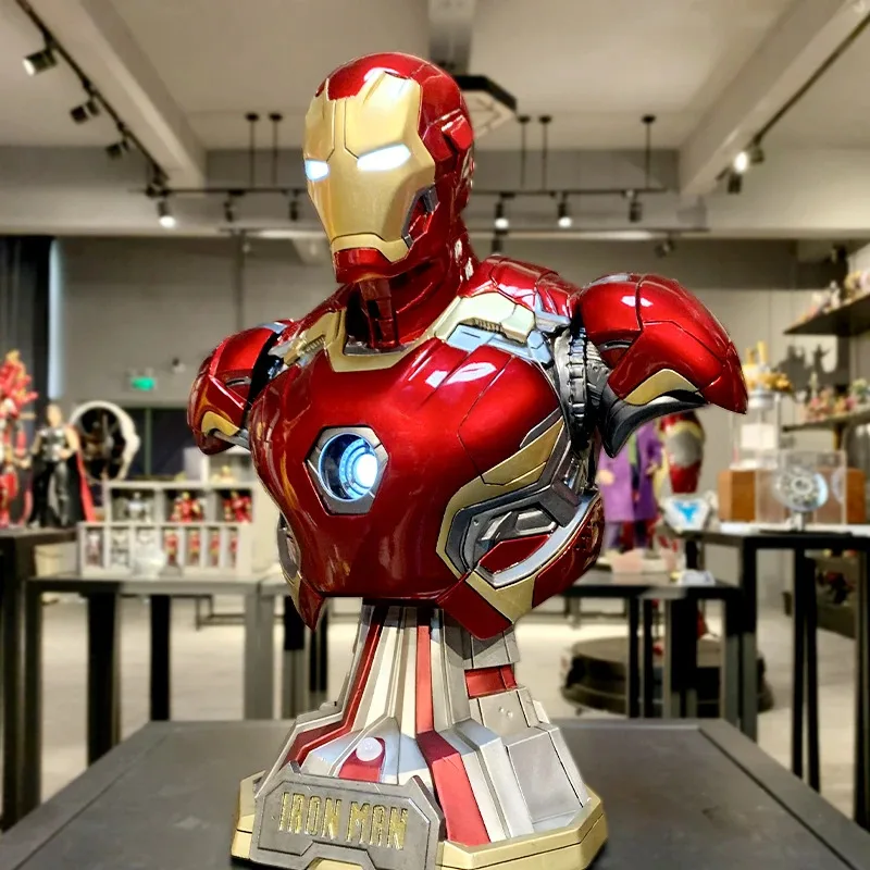 アベンジャーズ MK50 バスト LEDライト付き 【公式通販】