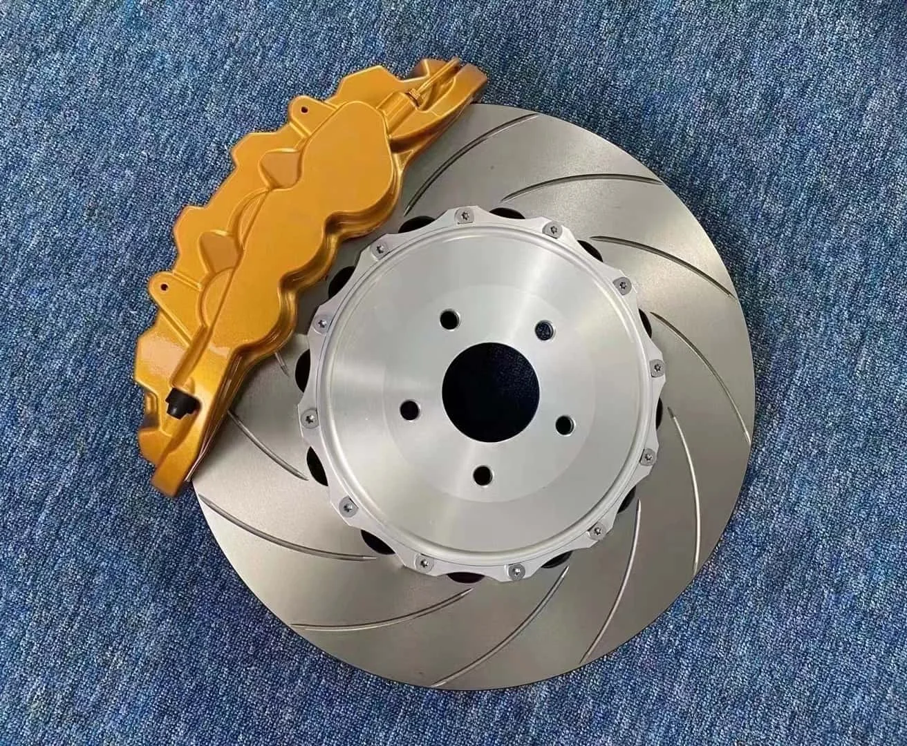 Factory Direct 8520 6 Piston Calipers for BMW 6 Series E24 E63 E64 F06 F12 F13 GT for 19-inch Wheels 380 405 410mm Brake Disc
