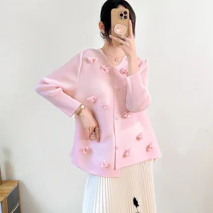 Women's High Quality Vintage Casual Summer Shirt Fashionable Pleated Top Small Flower Detail Loose Stretch Style Shirt