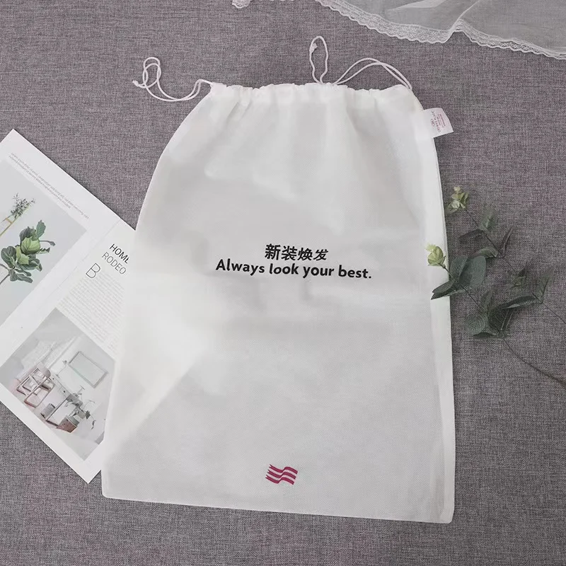 Saco de lavanderia do hotel suporta o logotipo do hotel feito sob