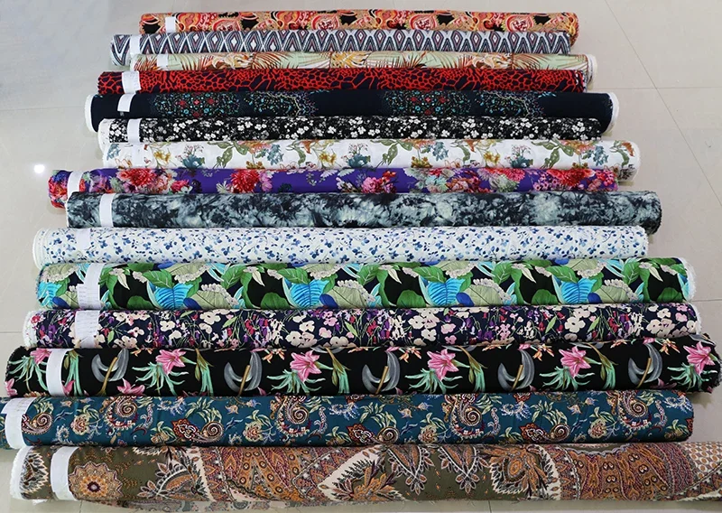 Оптовая Продажа с фабрики, 100% тканая искусственная ткань с принтом, индивидуальный дизайн и узор для женской одежды