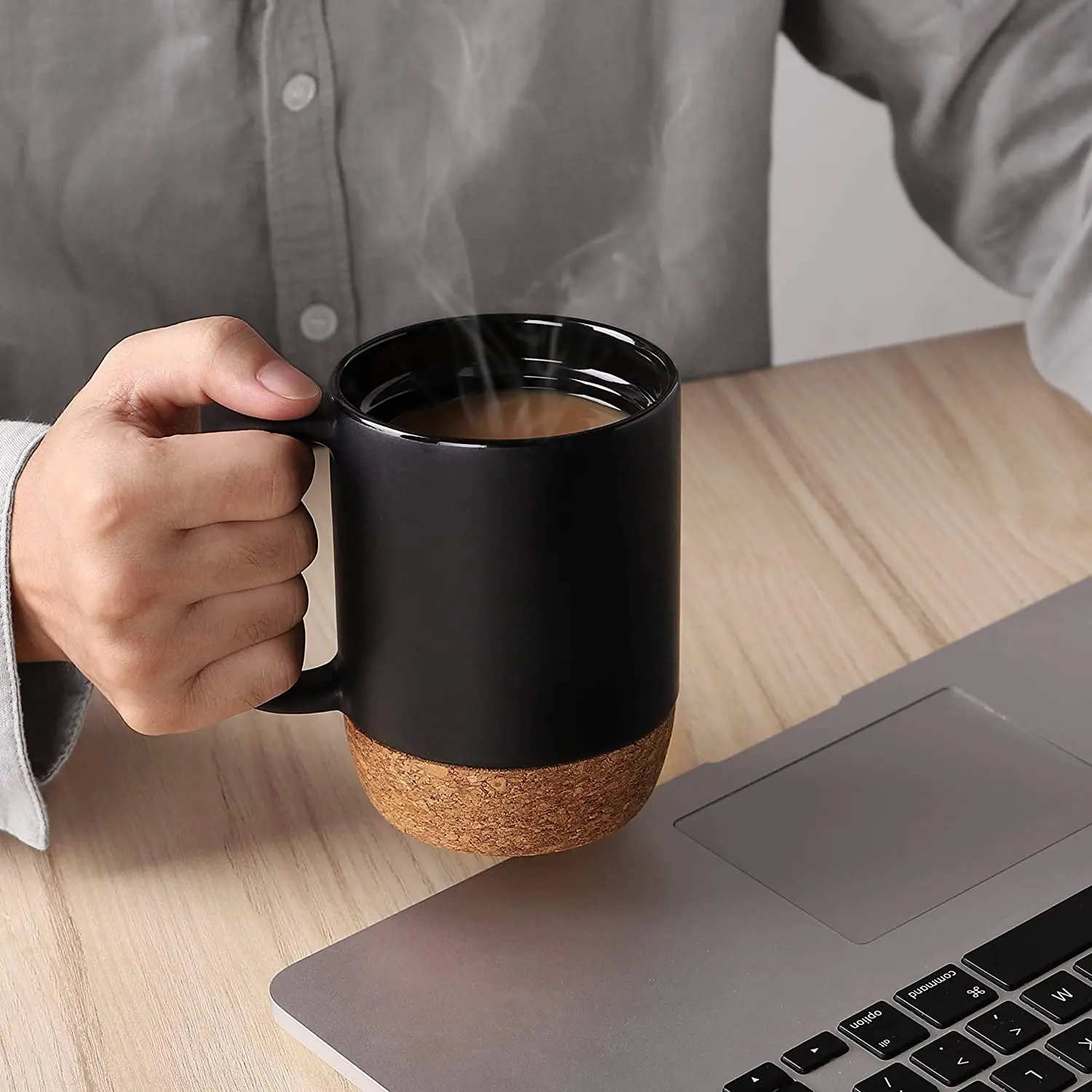 Source DHPO Coffee Mugs Set of 2, 15 OZ Ceramic Mug with Insulated Cork  Bottom and Splash Proof Lid, Large Coffee Mug with Handle on m.