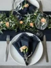 Servilleta de boda azul colorida con borlas