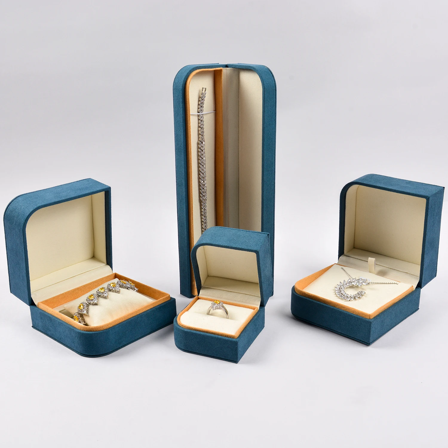 Hbe54a4f103c94e2fbcf19bff2e51c4fbQ