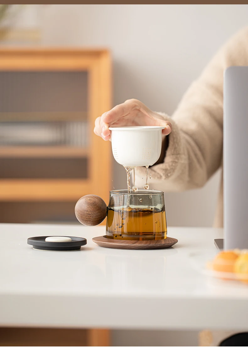 Large Capacity Ceramic Tea Cup with Lid Filter Office Coffee Mug and Water Cup with Saucer Gift Idea for Tea Cups & Saucers