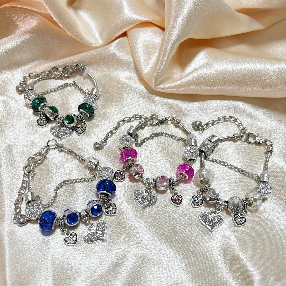 Bracelet Attrape-rêves Ajustable En Fil Métallique – Charms Argentés, Design Extensible Réglable | Bijou élégant Pour Femme