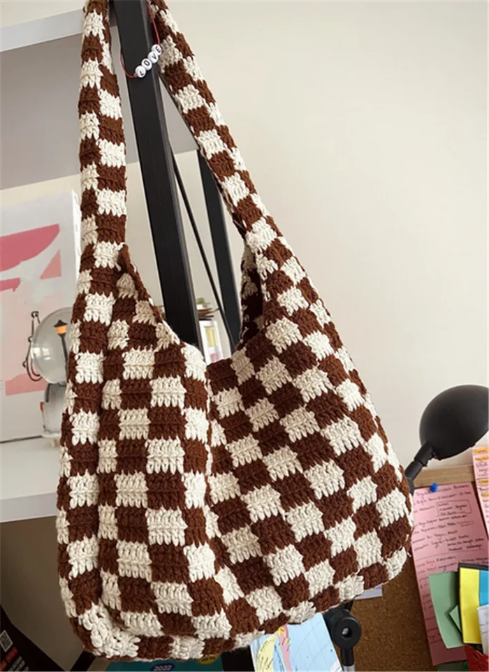 brown crochet checkered bag  Crochet shoulder bags, Crochet bag