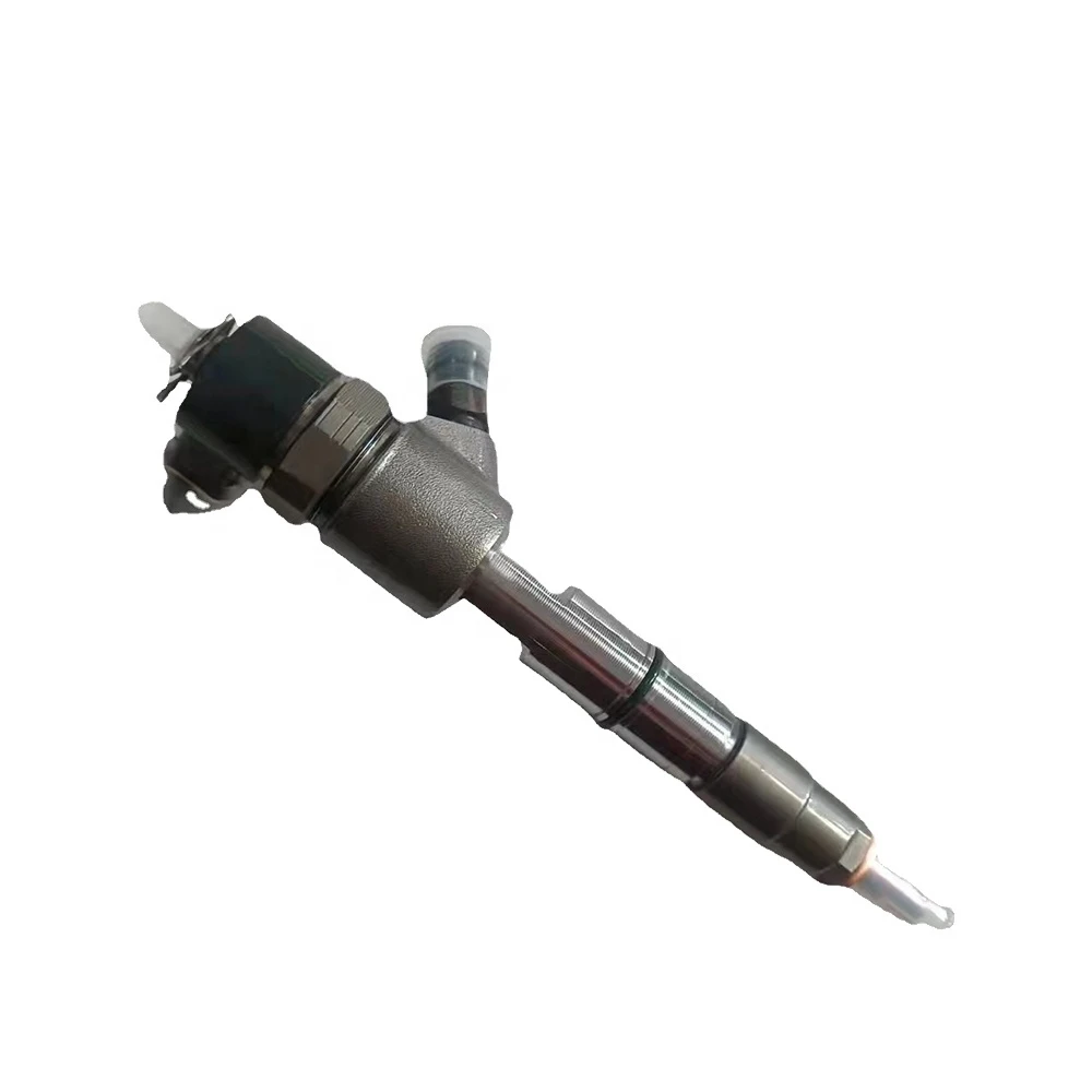 IZUMI Injector for Kubota ZD25 ZD28 ZD326 ZD331 RTV1100 RTV1140 China Manufacturer Engine Parts