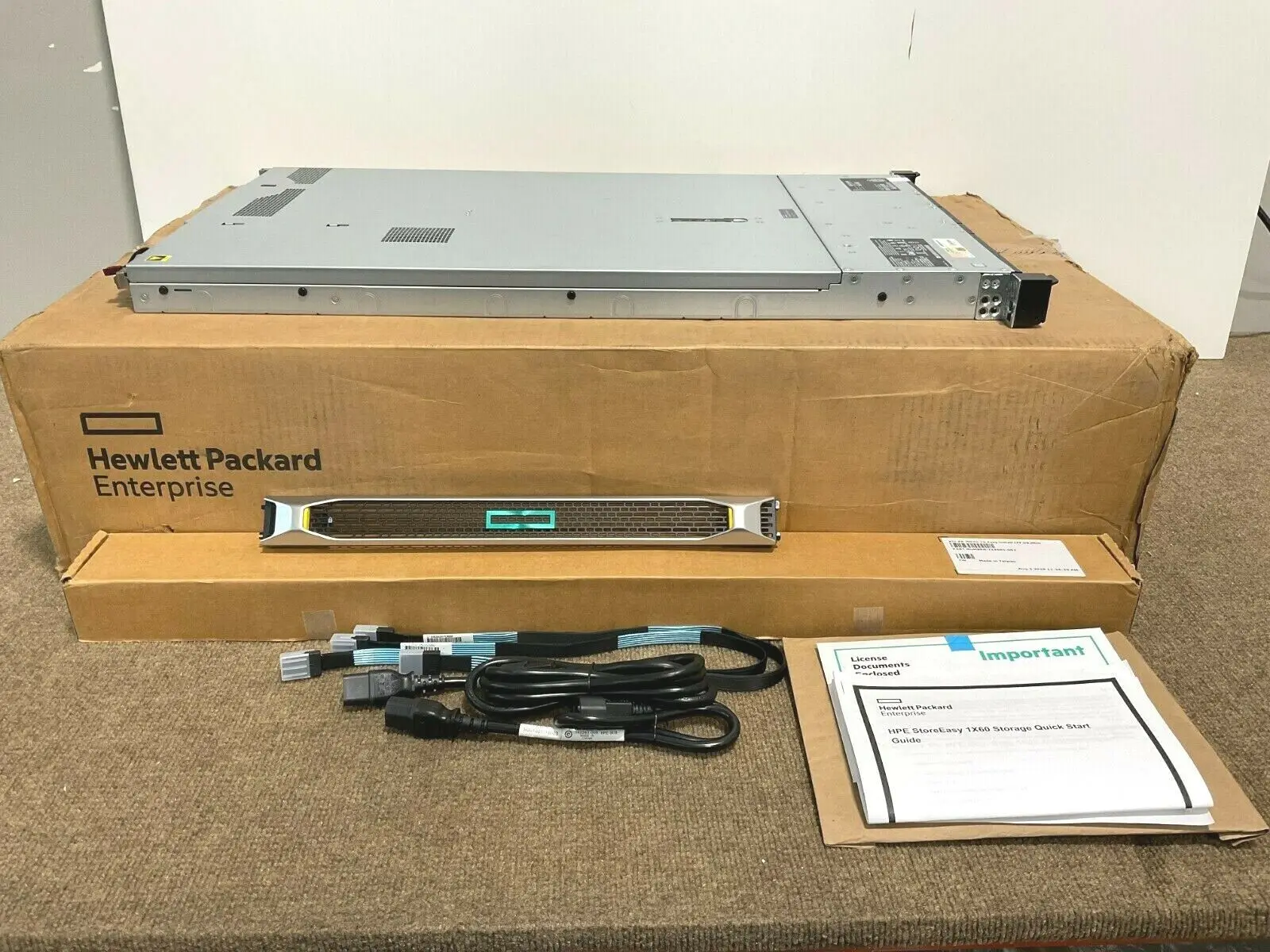 最新作 HPE StoreEasy 1460 3.5型 8TB Windows Server IoT 2019モデル