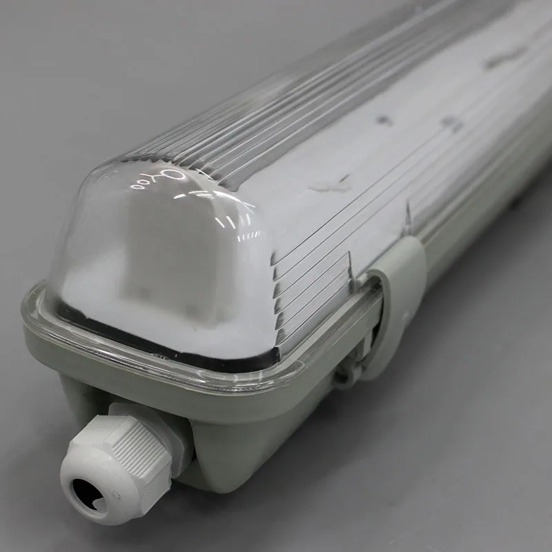 Lampada LED impermeabile a tre prove T6 d'emergenza 1,2 m tubo singolo base AR111 IP33 tutta in plastica con kit doppio supporto