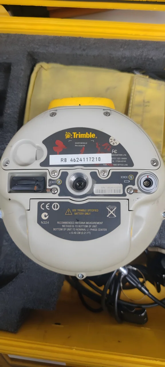 Used Trimble R8 Base and Rover with TSC2  High AccuracySurveying Equipment Receiver Second Hand Gnss Rtk