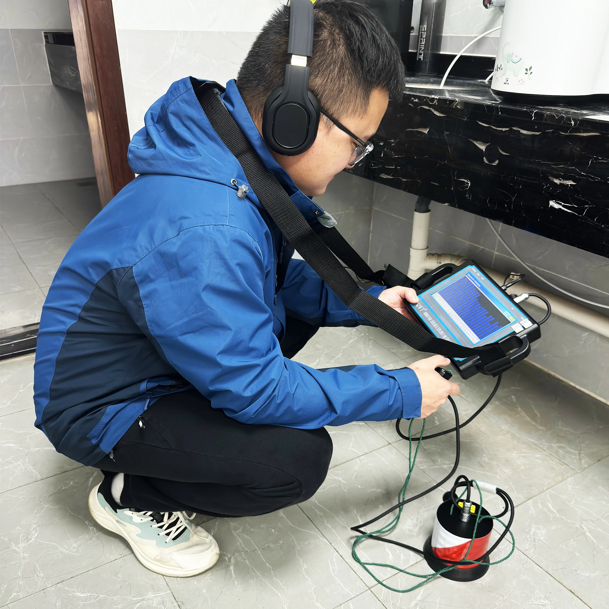 PQWT-CL200 Ultrasonic Water Leak Detector with Built-in Mini Sensor 2M Underground Water Detection