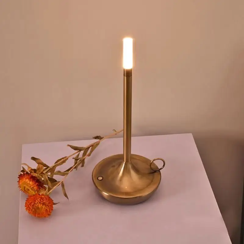 New Design LED Table Lamp Beautiful Desk Light Simple Design Bedroom Night Lamp Light
