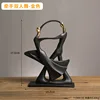 Hand-in-hand pas de deux (gold)