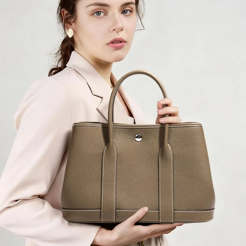 TOGO Women’s Genuine Leather Big Portable Shoulder Tote Bag Magnetic Clasp Lychee Pattern Simple All-match Spring 2025 Everyday