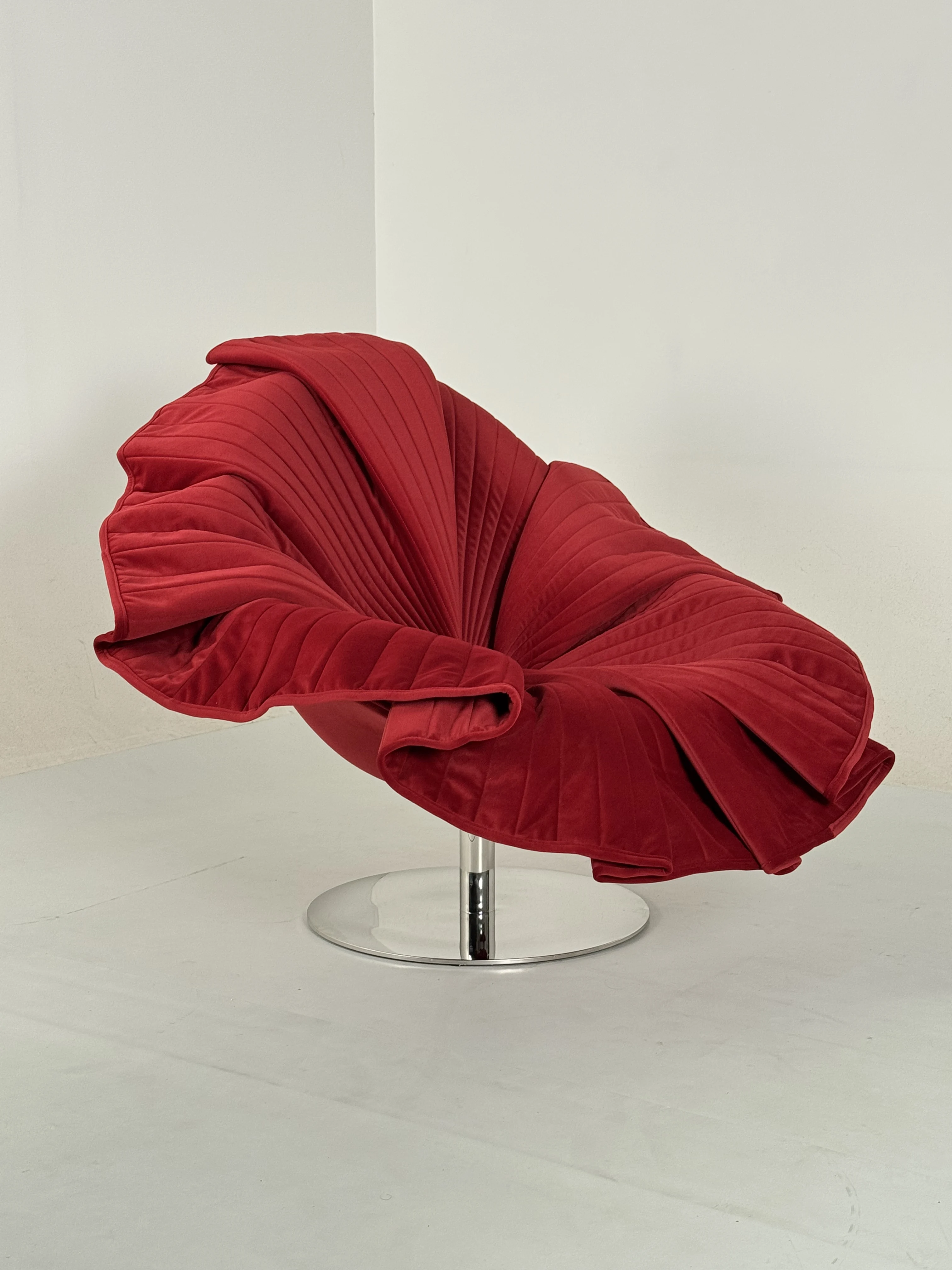 Fashion Flower Chair Strong Stainless Steel Base Leisure  Chair Red Fabric Velvet Tulip Armchairs