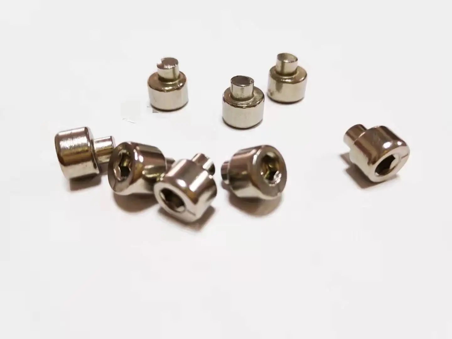 High Speed Automatic Rivet Cold Heading Machine