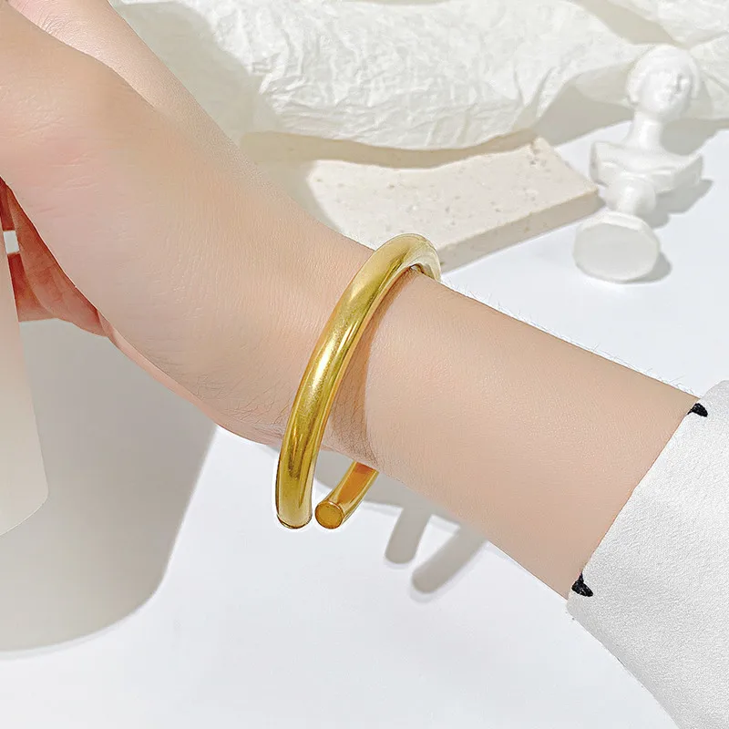 Wholesale Custom Logo Polished Jewelry Women 18K Gold Plated Stainless Steel C Shaped Open Bracelets Bangle