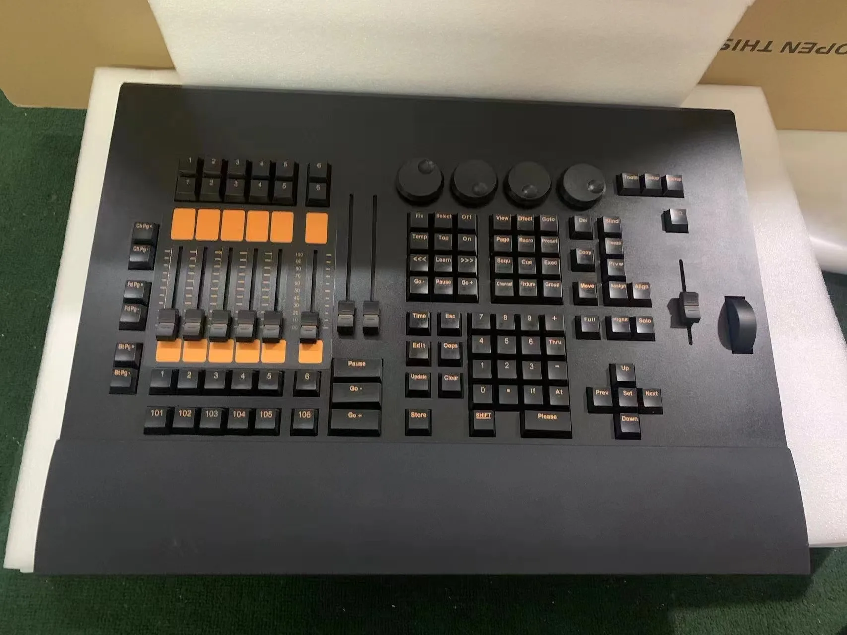 Grandma2 Fader Wing - DJ Lamp Control for Stage Events