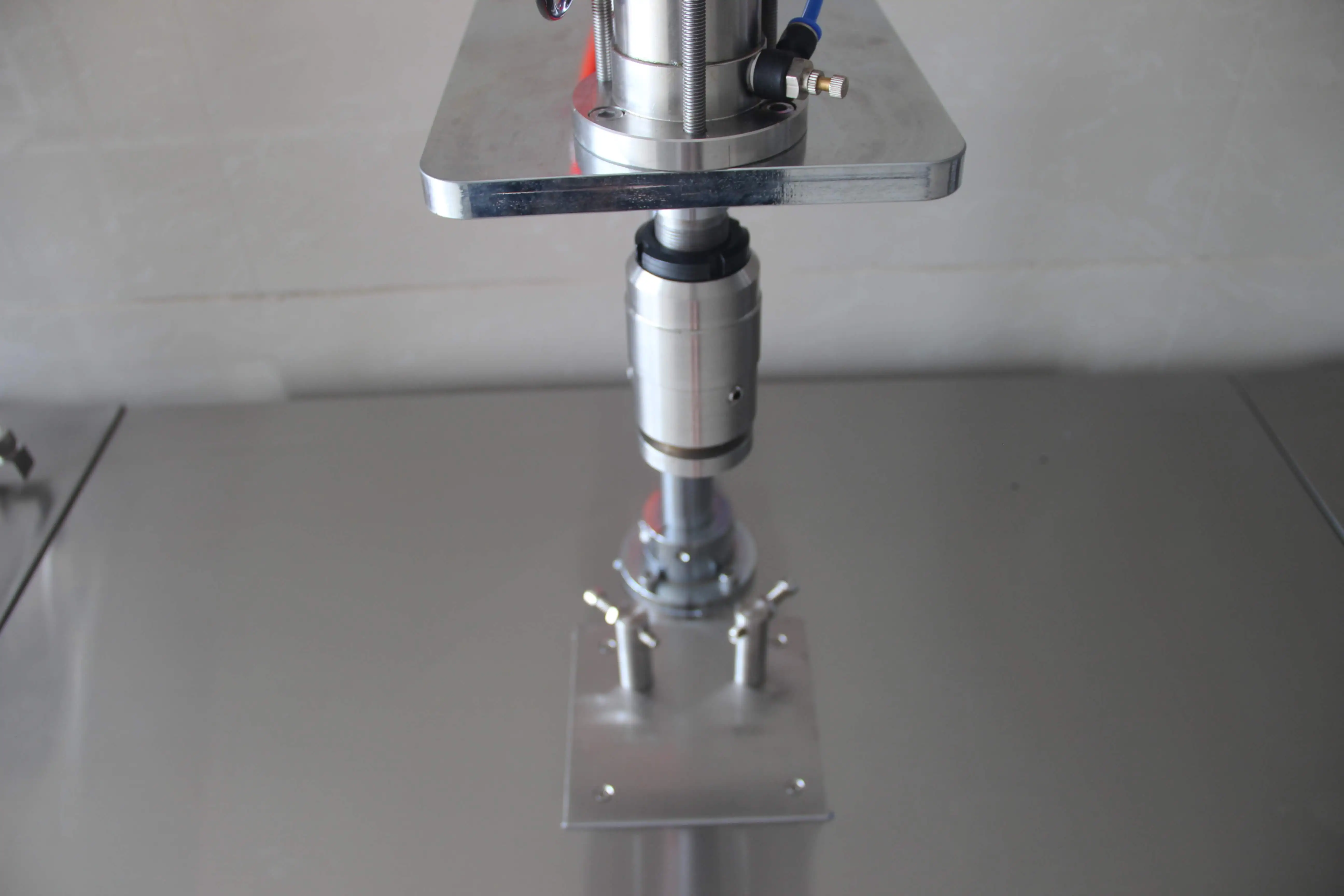 Автоматическая машина для розлива аэрозоля, машина для производства аэрозольных банок