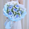 Fiore in filato a sbuffo con 6 rose blu sfumato