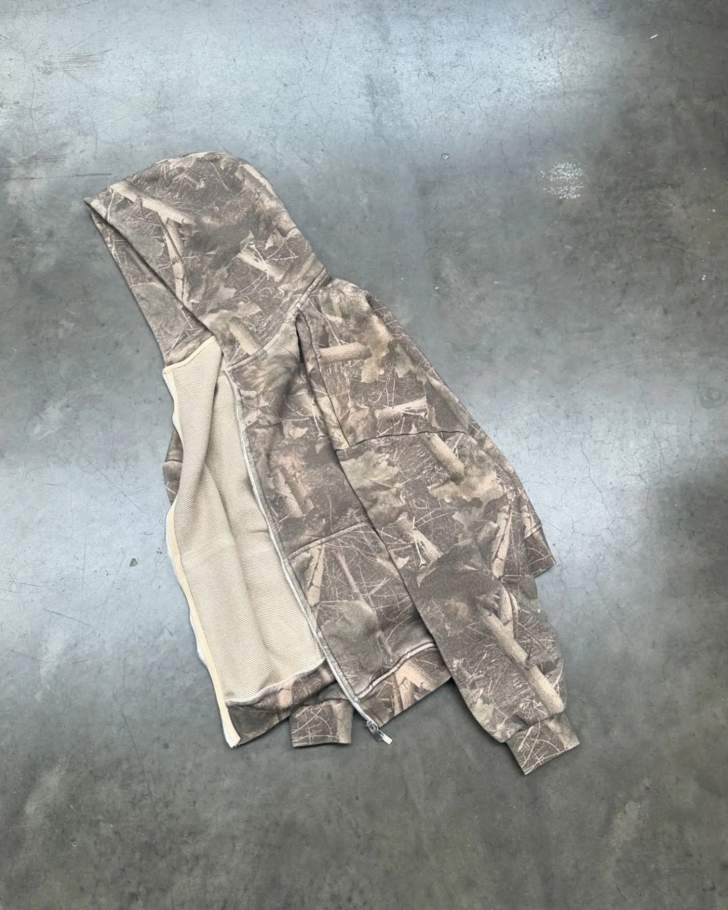 Salati Manufacturer Essentials Custom Camouflage 600 GSM Oversized Zipper Real Tree Print Camo Distressed Acid Wash Hoodies Men gallery 3