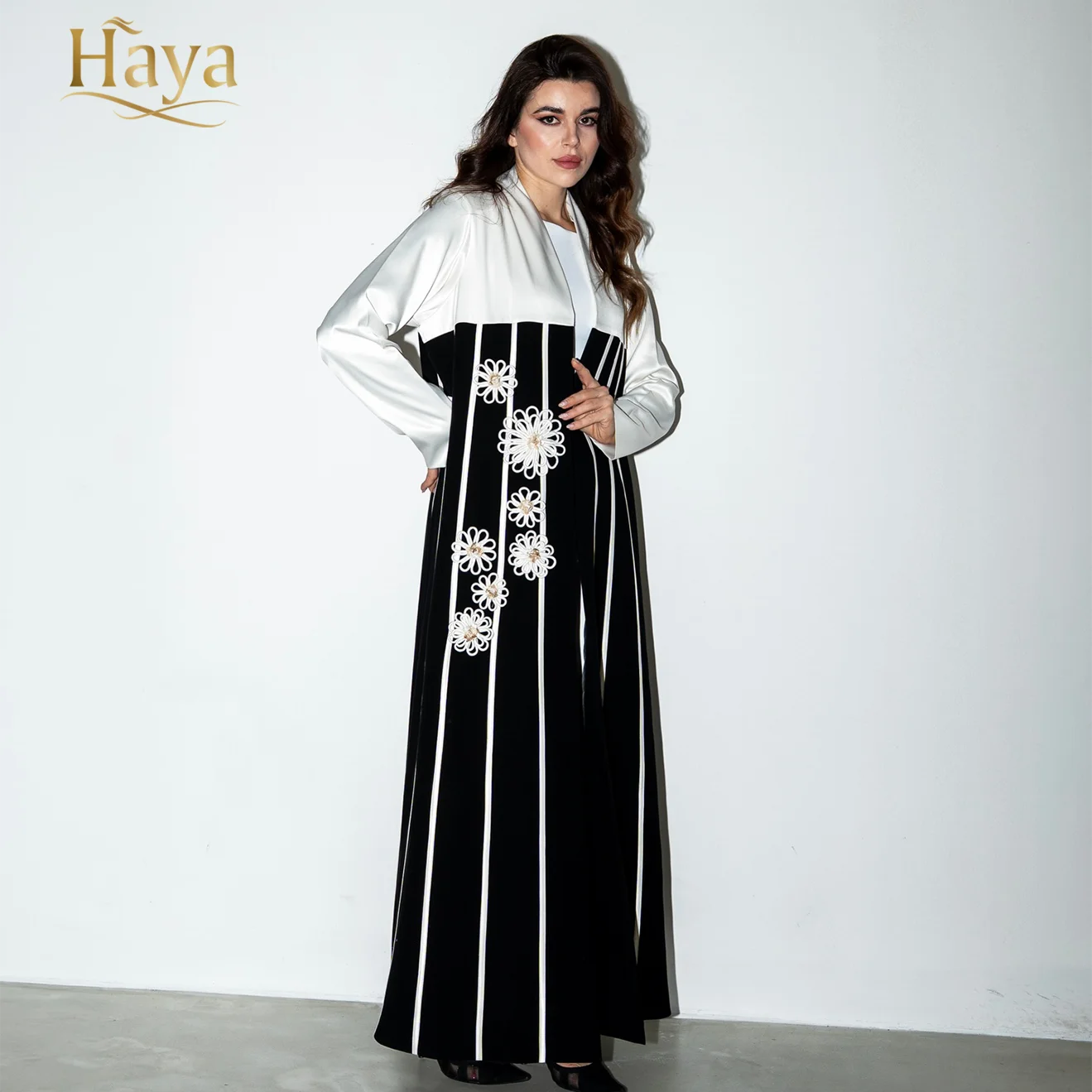 Dubai Wholesale Custom Luxury Black White Open Abaya With Floral
