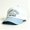 Blanco y Azul Claro