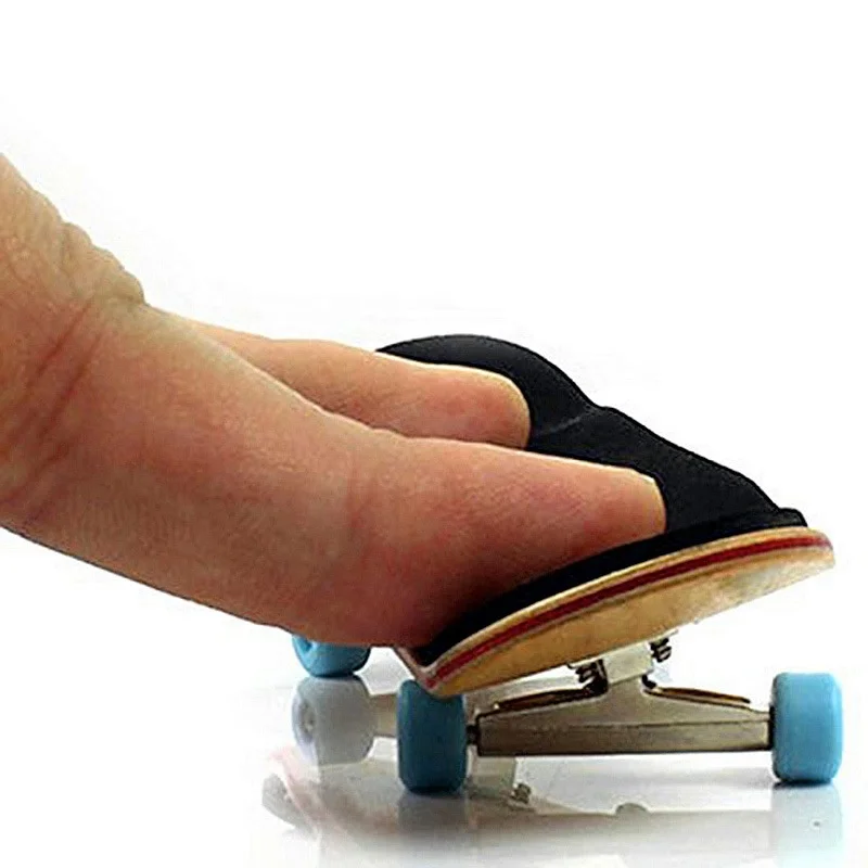 Professional Wooden Finger Skateboard Complete Mini Fingerboard with Soft  Pad and Bearing Wheels, Maple Finger Board Need to Assemble, Finger Toy for