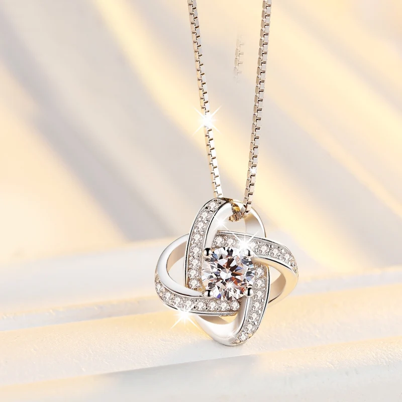 Elegant 925 Sterling Silver Clover Necklace