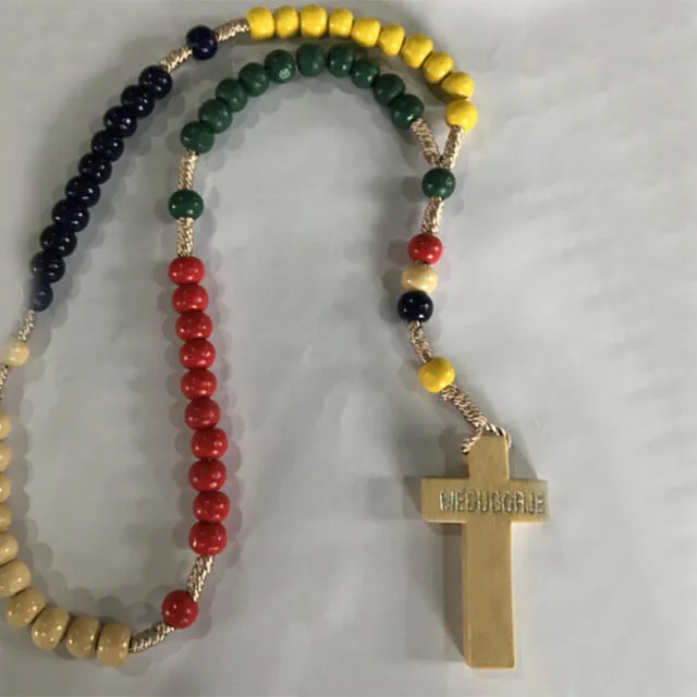 Wholesale Colourful Fashion Natural Wood Catholic Rosary Crosses Chain