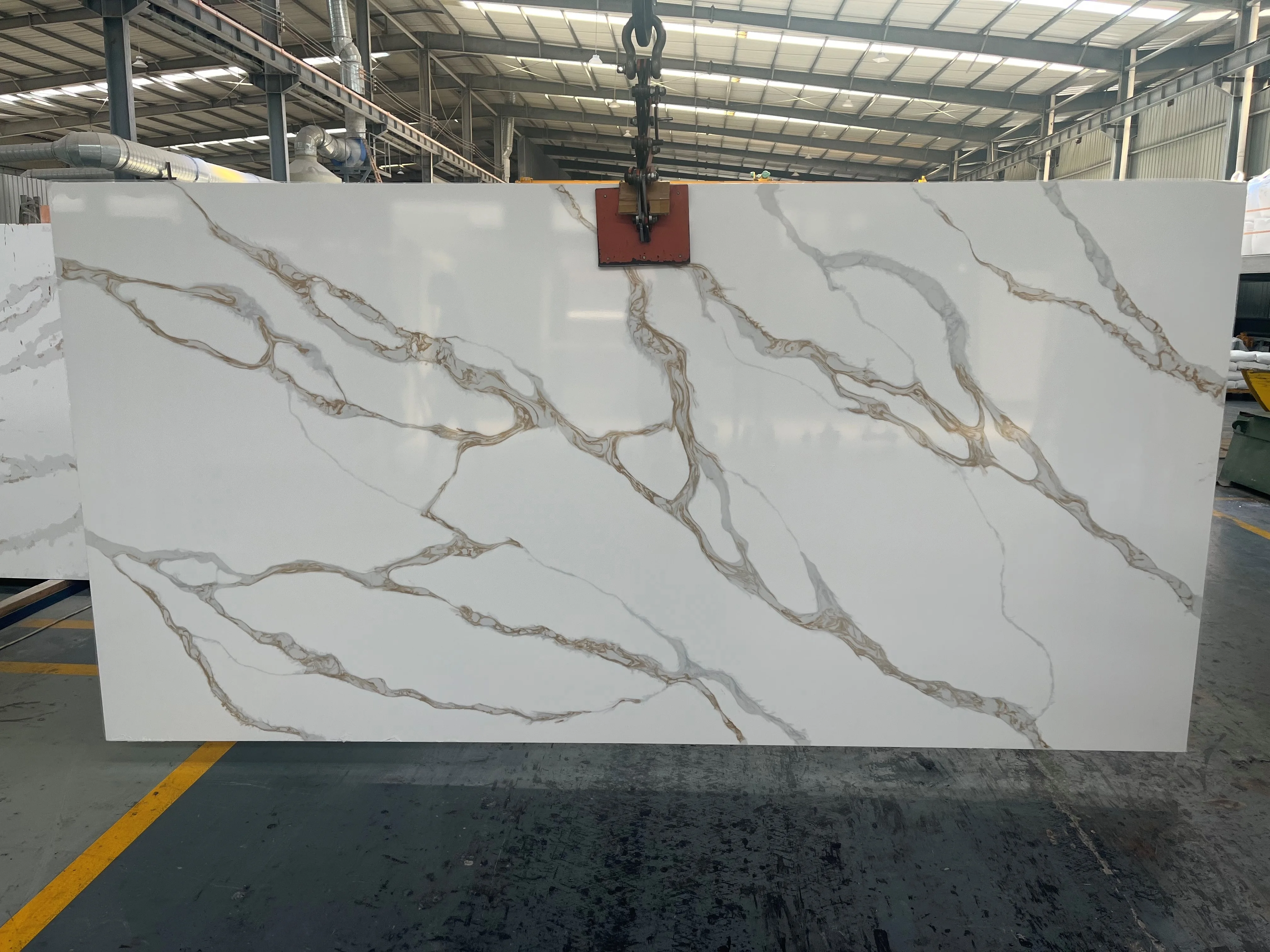 Factory Delivery Calacatta Gold Quartz Stone Slab Calacatta Gold Kitchen Countertop