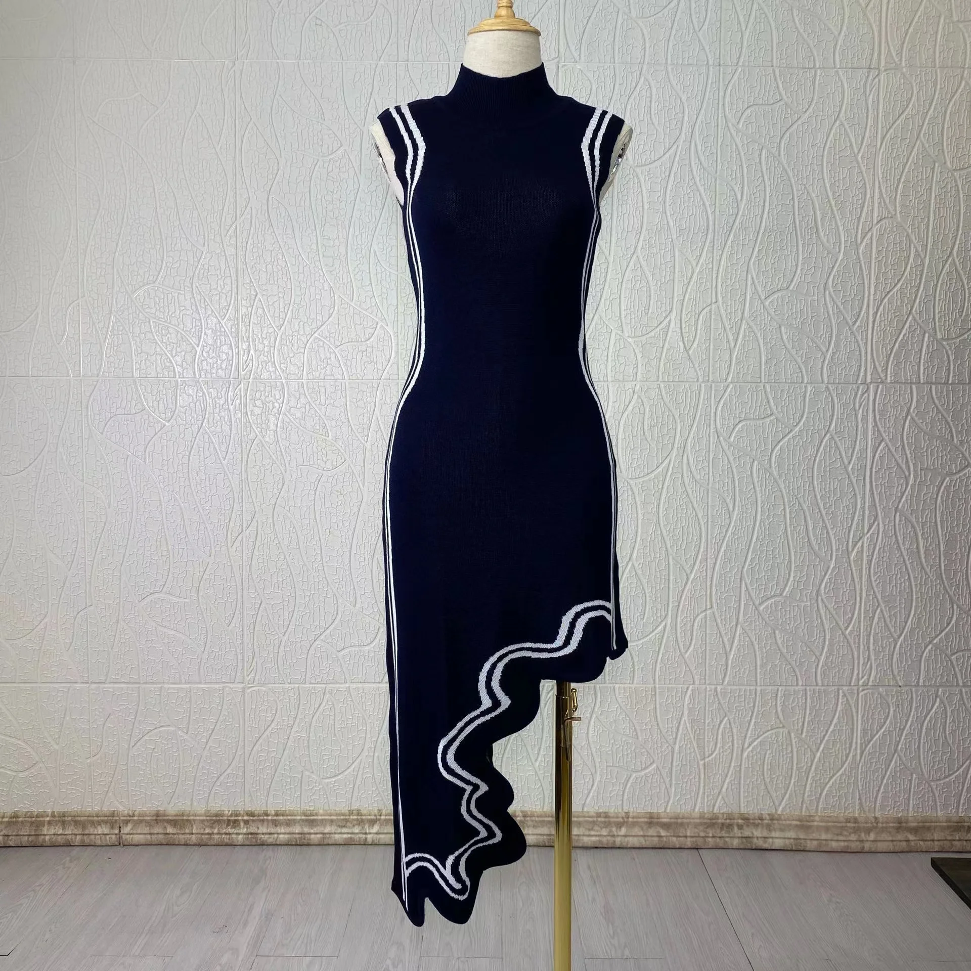 black bodycon dress with long lace sleeves A&A Lace Cut Out Long Sleeve Midi Bodycon Dress, Black / S main image 1