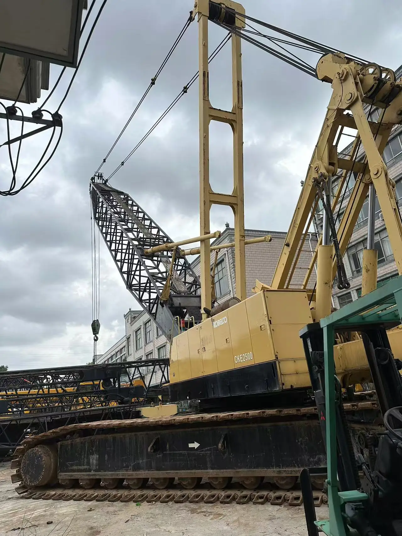Excellent Working Condition 250 TON Crane USD Kobeclo 2500 CKE2500 Crawler Crane With Jibs Boom Construction for Sale in Asia