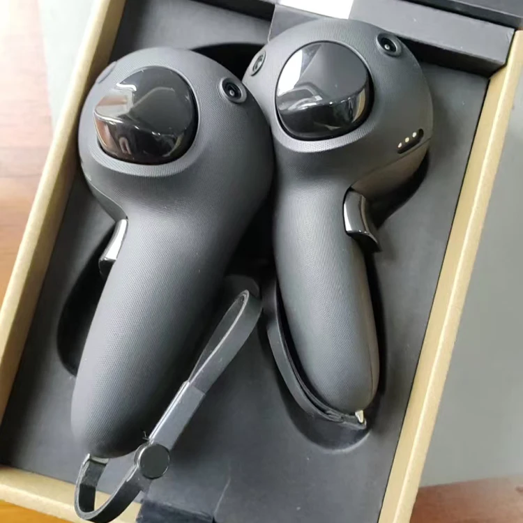  Quest Pro 256GB コントローラー Amazon.com: Meta Quest Touch Pro Controllers : Video Games