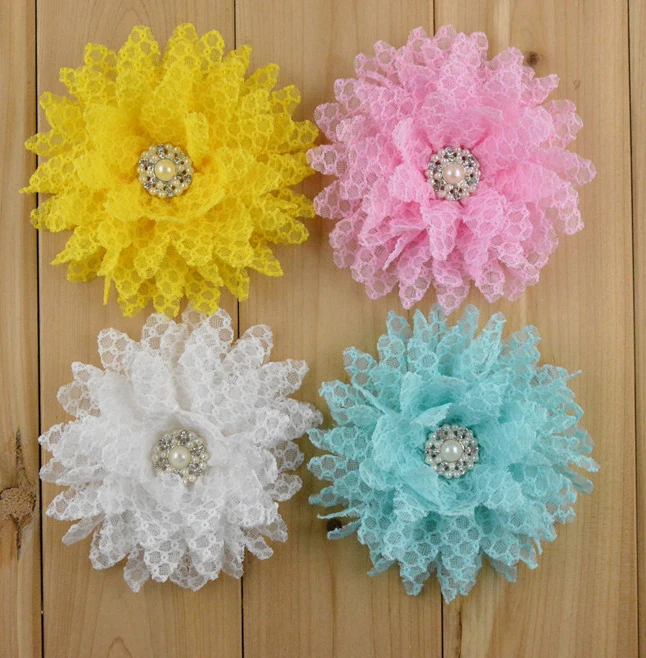 Цветок из плотной ткани ручной работы