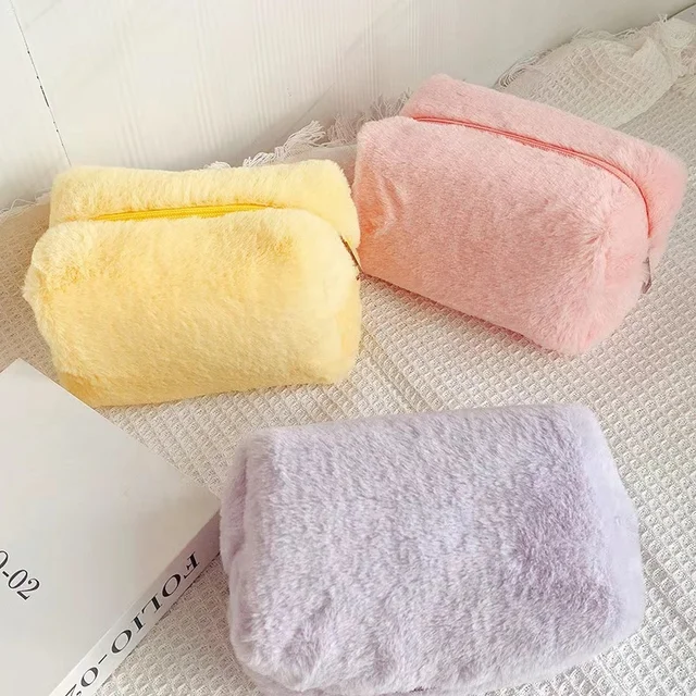 new style fashion soft fauxfur makeup pouch bag custoom velvet plush kit zipper cosmetic bag cuty fluffy travel makeup bags