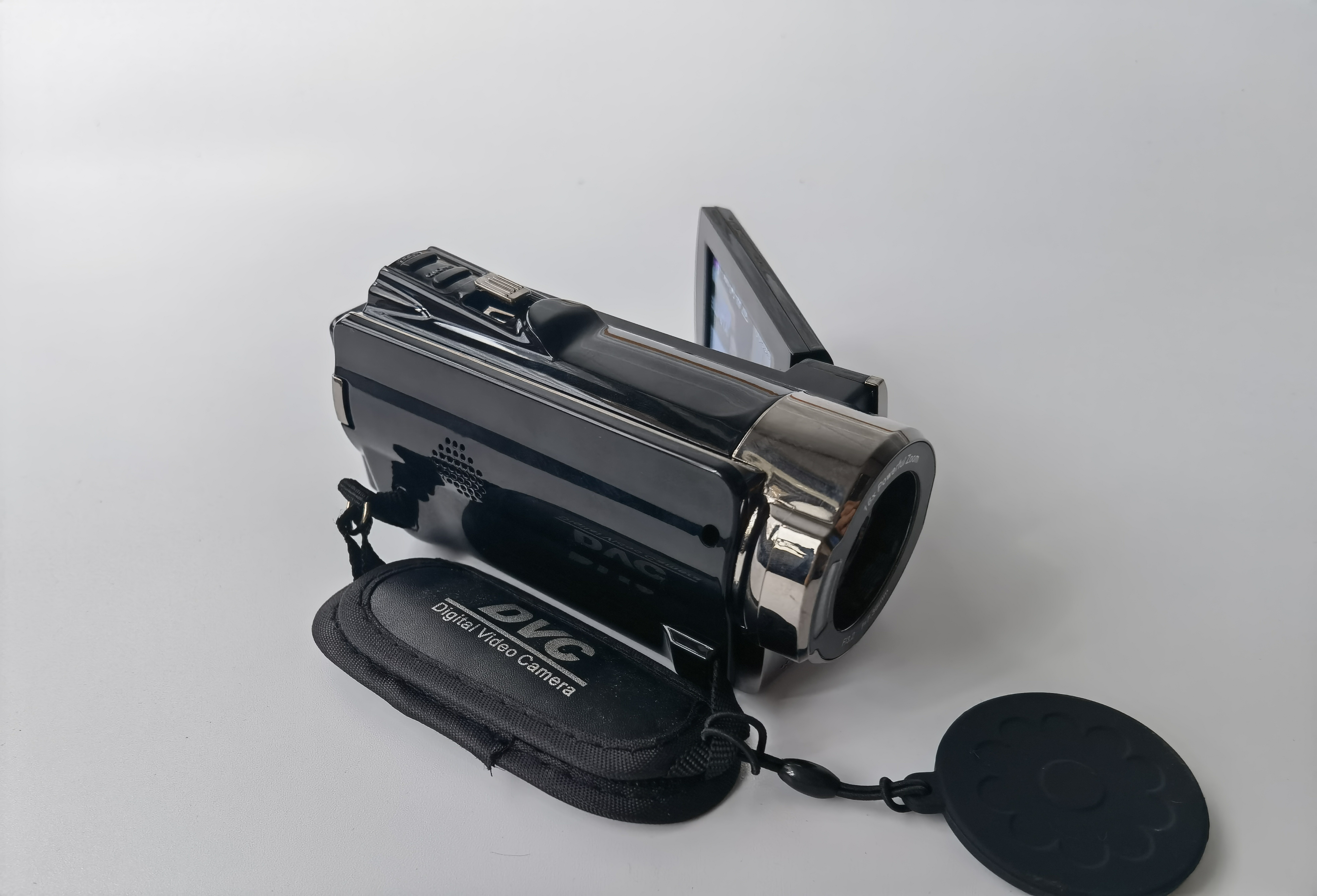 HDV-614P Lithium Battery 3.7V Support 64GB SD Card Max Face Detection Digital Video Camera