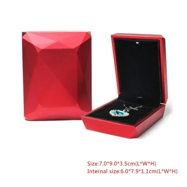 High Quality Diamond Parcel Button Battery LED Light Jewelry Box Plastic Ring Pendant Necklace Storage Gift Case Packaging