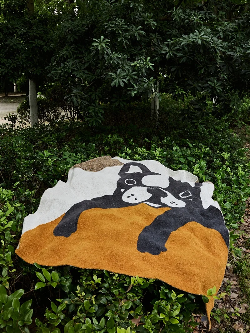 Adult Knitted Blanket With Dog Patterns That Are Fun And Cute 100% Polyester djf supplier