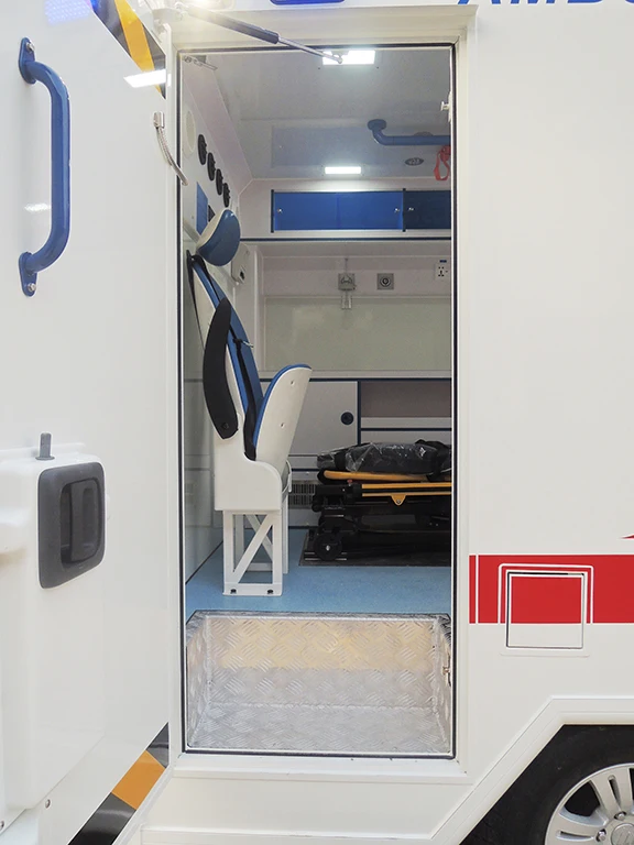 4x4 FOTON Ambulance Vehicle Emergency Monitoring Emergency Medical Hospital Ambulance Car Price for Sale