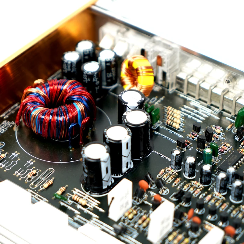 OEM производитель 1000 Вт Профессиональный высокой мощности 4-канальные системы 12В автомобильный аудио усилитель для автомобиля