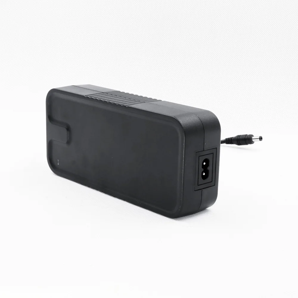 FY1685463000 48V電動自転車バッテリーチャージャー54.6V 3A