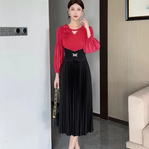 High-quality Plus-size Dress Manufacturer - Pearl Round-neck Comfortable and Breathable Pleated Dress